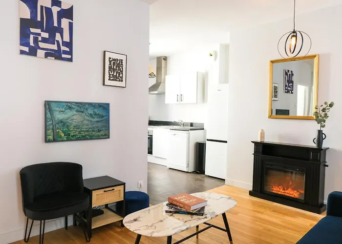 Apartamento La Cour Des Senteurs / F2 Chateau De