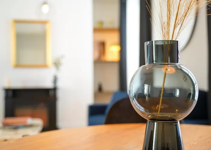 La Cour Des Senteurs / F2 Chateau De Apartamento